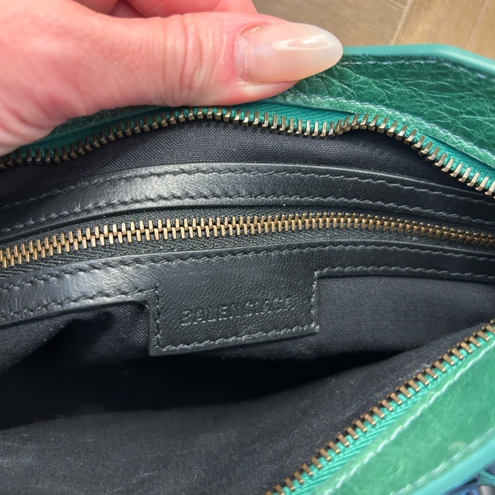 Balenciaga Bag in Emerald Green - Picture 11 of 16